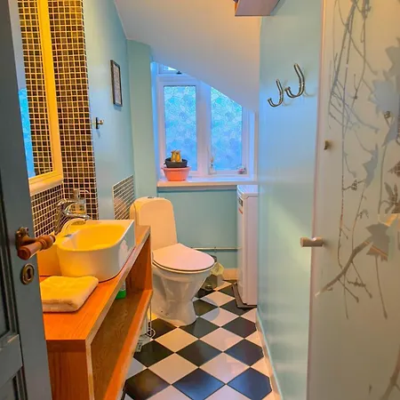 Enjoy Yellow Door Apartment *